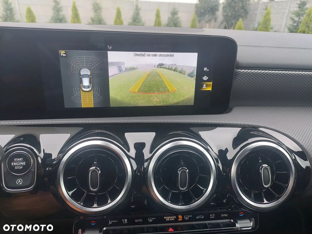 Mercedes-Benz CLA 200 d Progressive 8G-DCT - 21