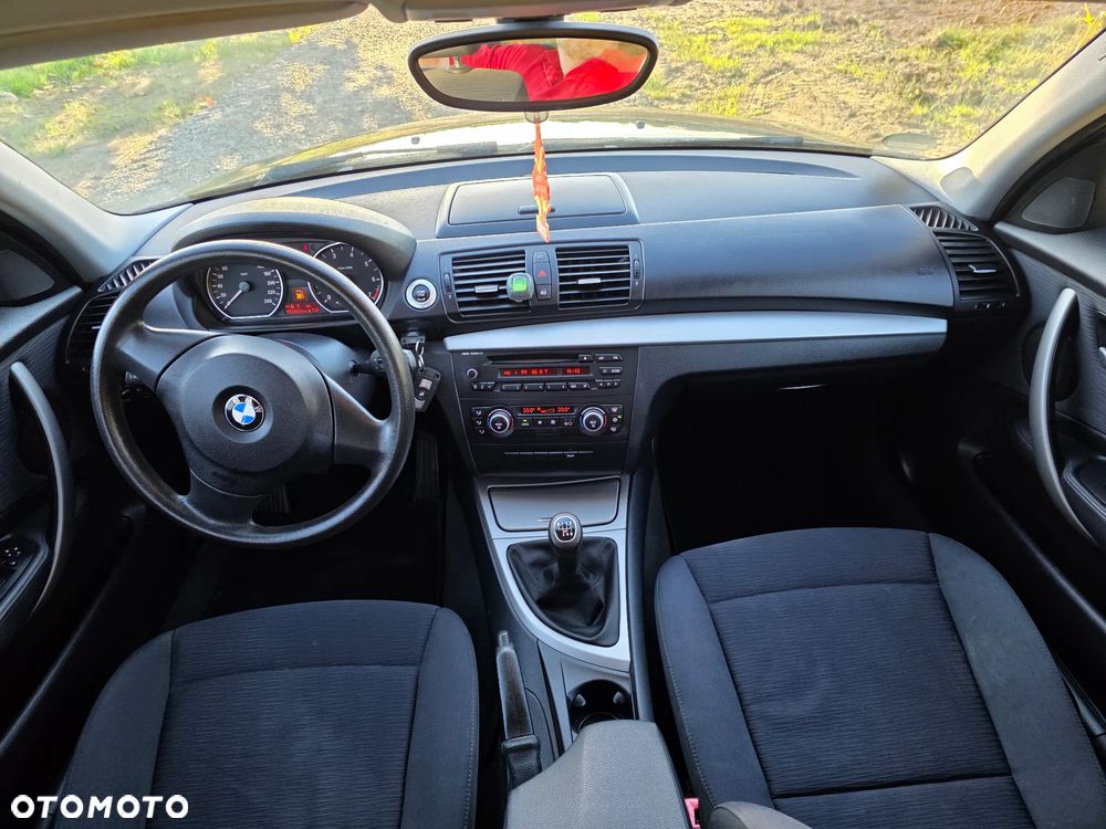 BMW Seria 1 116i - 16