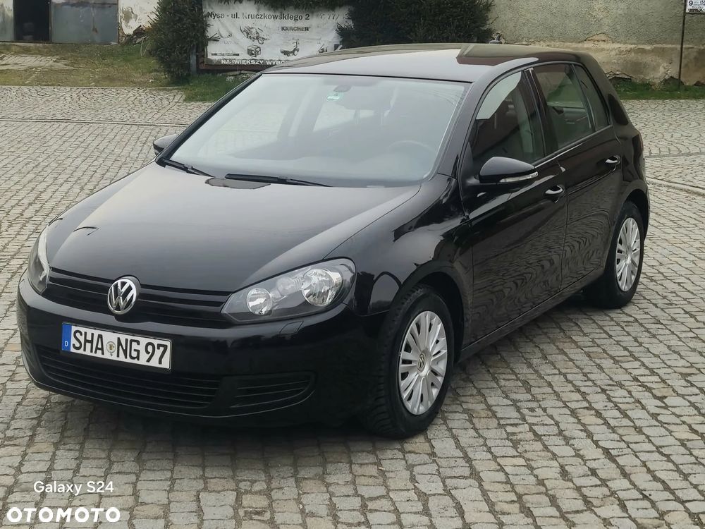 Volkswagen Golf - 1