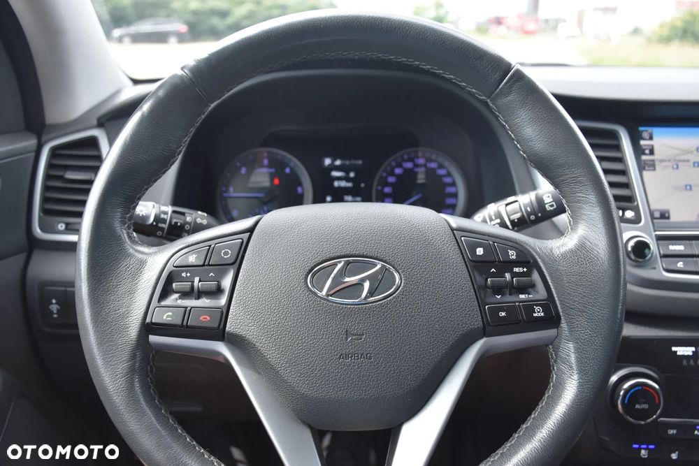 Hyundai Tucson blue 1.7 CRDi 2WD DCT Premium - 24