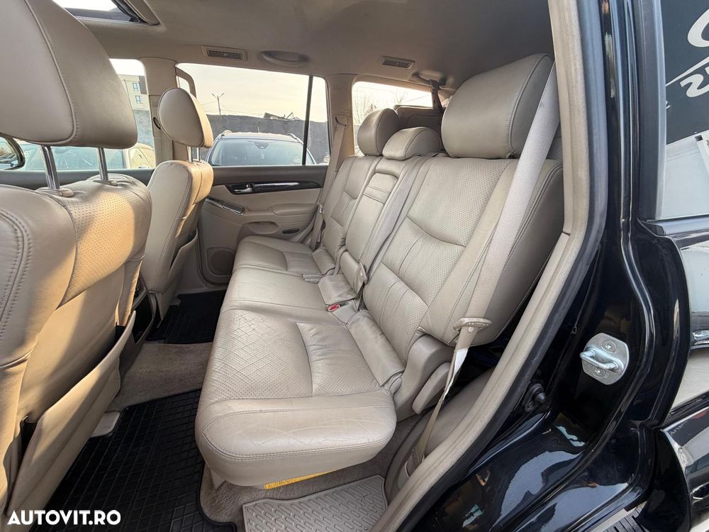 Toyota Land Cruiser - 17