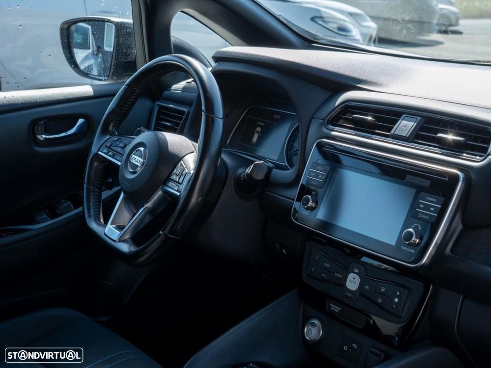 Nissan Leaf 40 kWh N-Connecta - 17