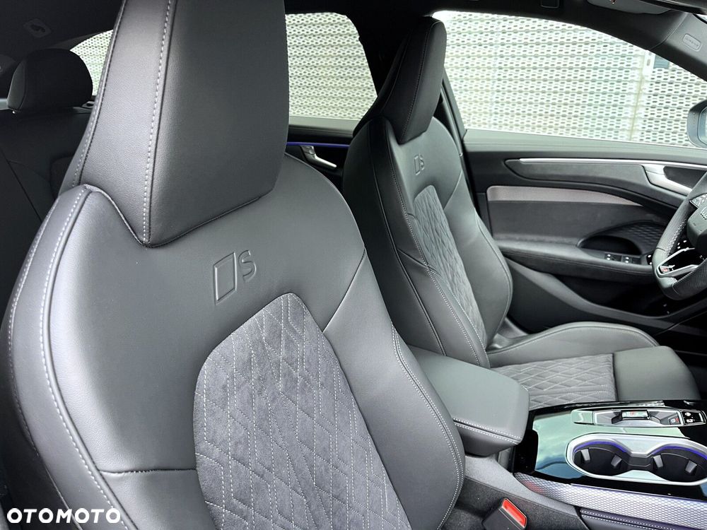 Audi A6 Avant - 16