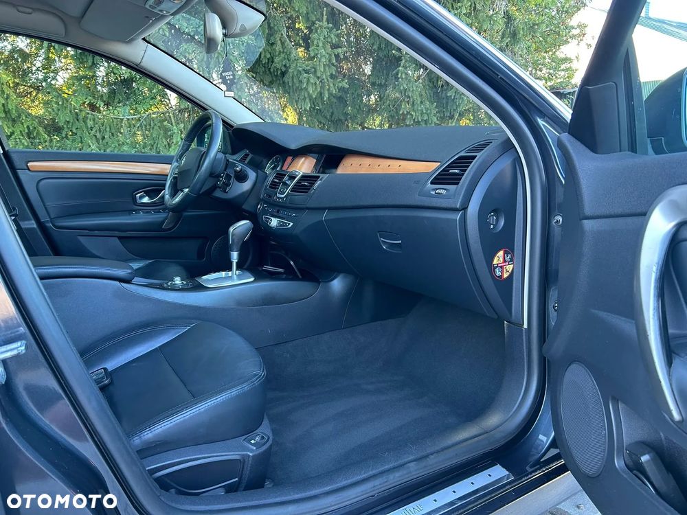 Renault Laguna 2.0 DCi Initiale - 25