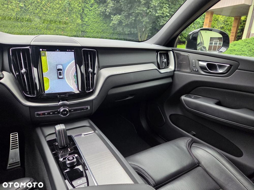 Volvo XC 60 B4 D Ultimate Dark - 32