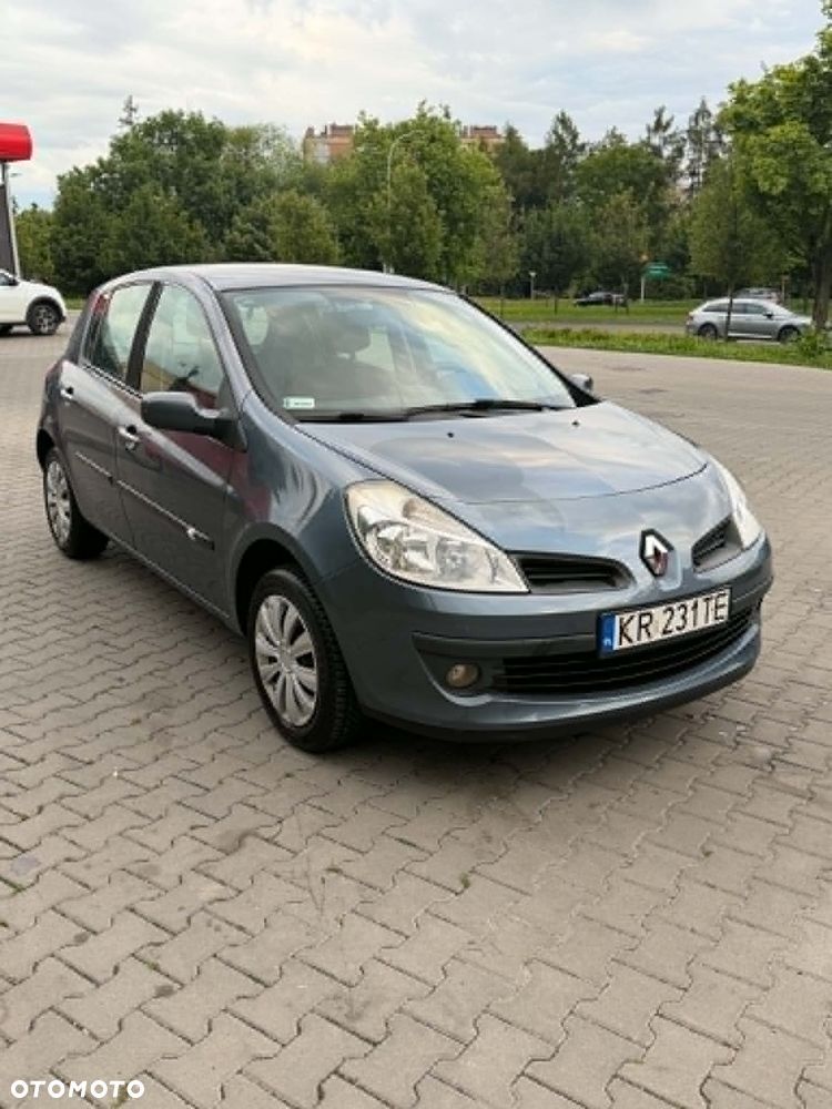 Renault Clio - 1