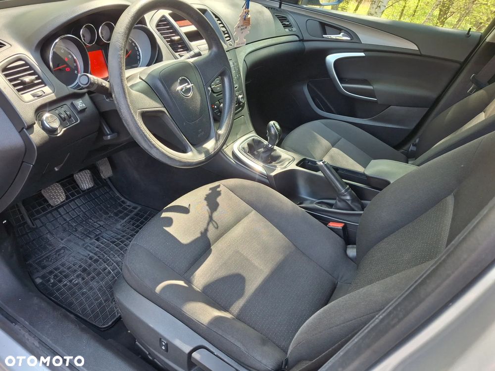 Opel Insignia 1.6 - 8