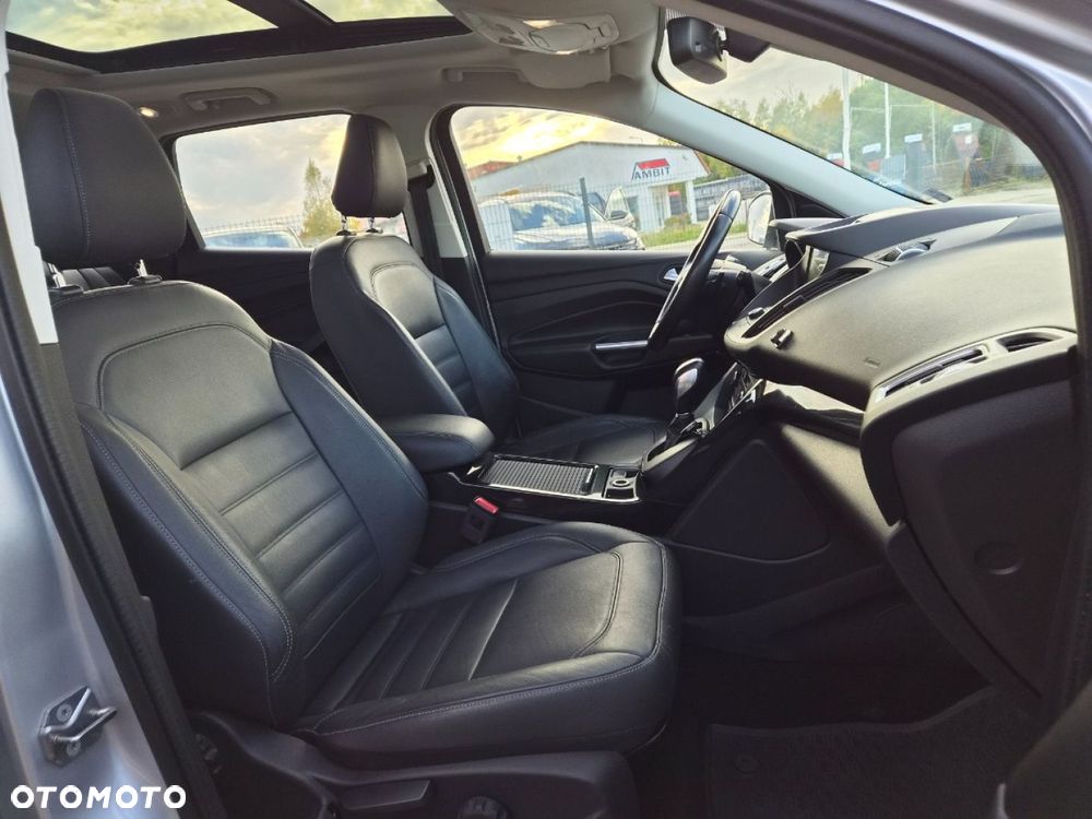 Ford Kuga 2.0 TDCi 4x4 Titanium - 24