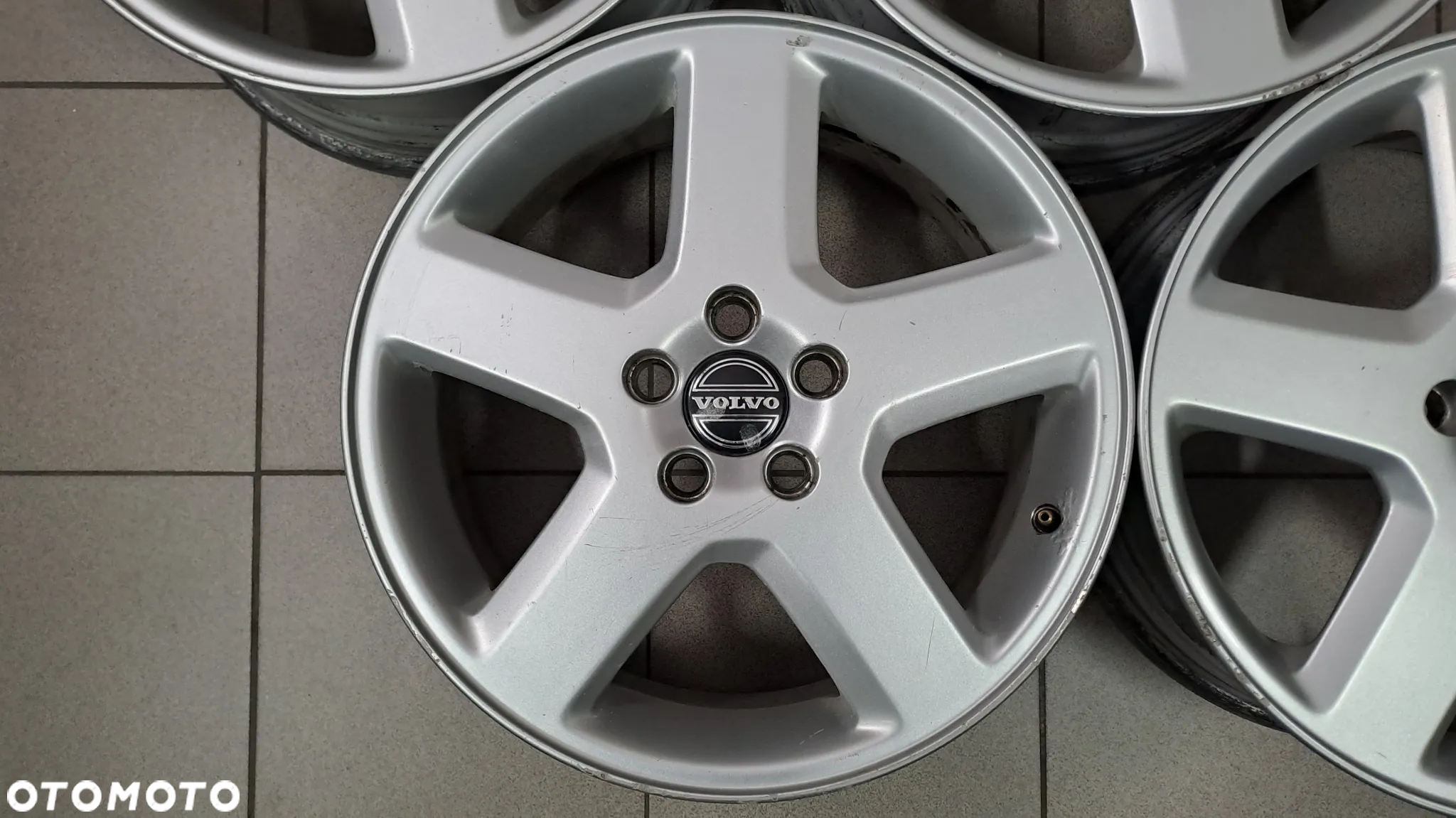 Felgi Aluminiowe 17 Volvo S40 V50 5x108 ET 52.5 - 2