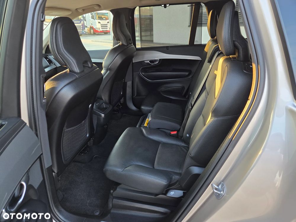 Volvo XC 90 B5 D AWD Plus Bright - 30