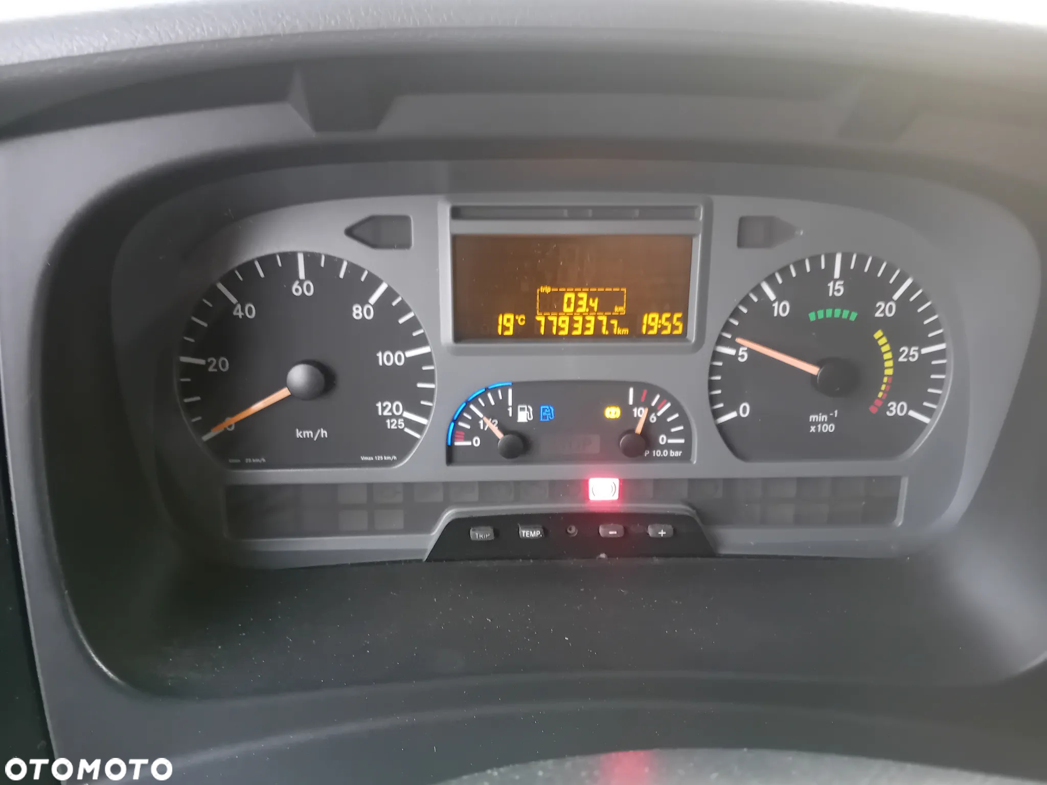 Mercedes-Benz ATEGO - 8