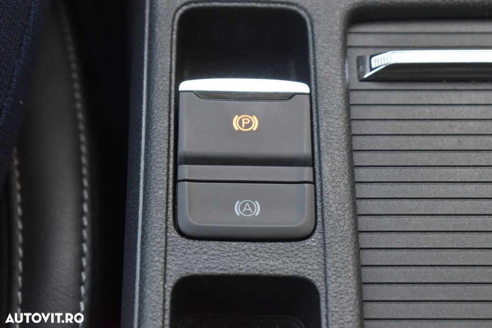 Skoda Octavia 2.0 TDI DSG 4X4 Style - 31