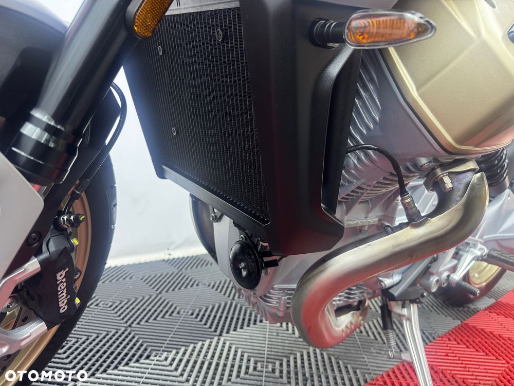 Moto Guzzi V100 Mandello - 14