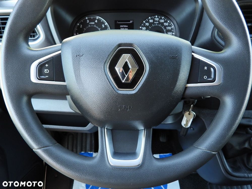 Renault MASTER  PLANDEKA 10 PALET WEBASTO TEMPOMAT LEDY PNEUMATYKA KLIMATYZACJA  165KM - 32