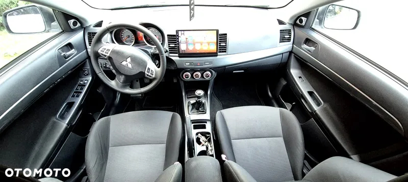 Mitsubishi Lancer 1.8 Invite - 5