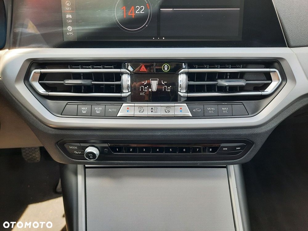 BMW Seria 3 318i Advantage - 9