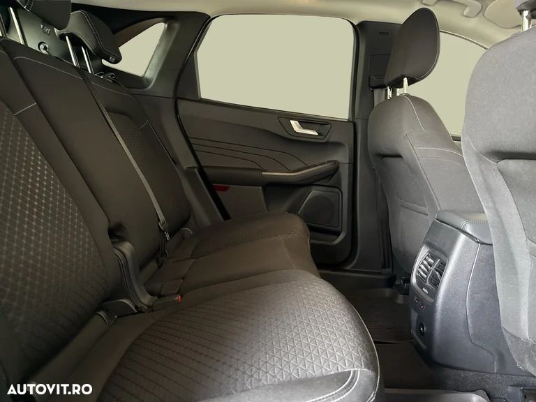 Ford Kuga - 13
