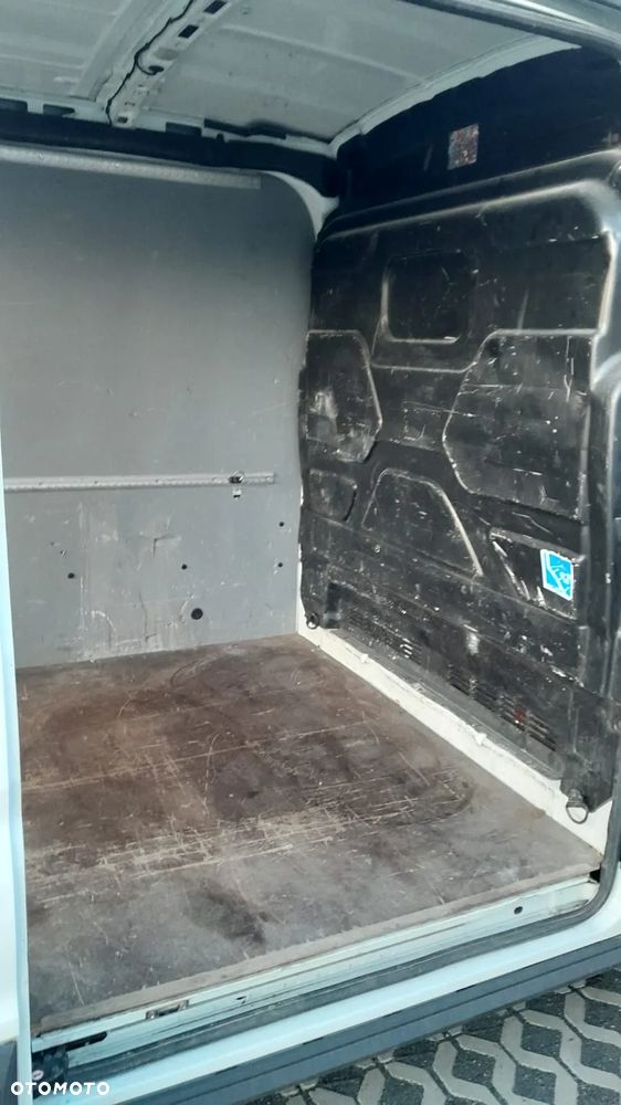 Ford Transit - 12