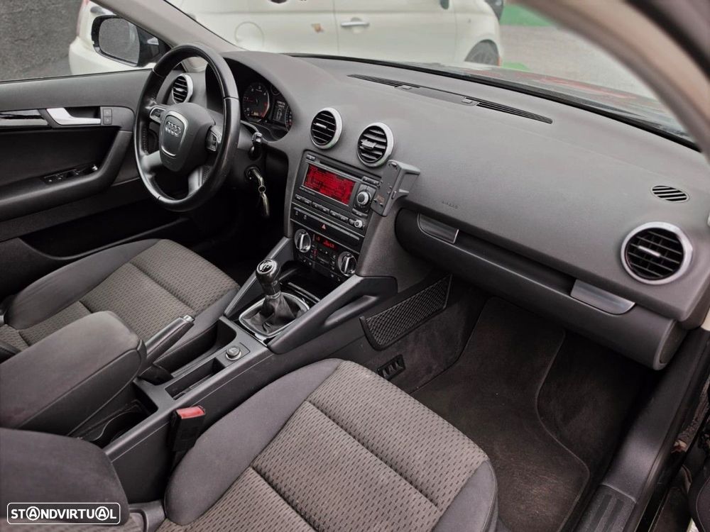 Audi A3 Sportback 1.6 TDI S-line - 16