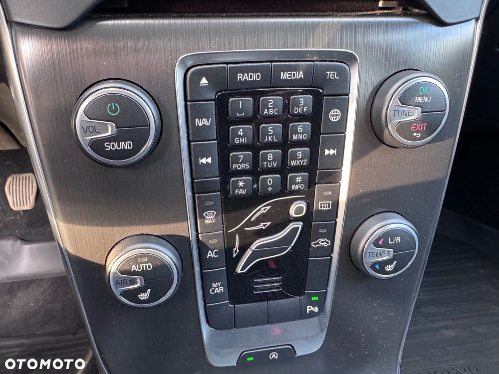 Volvo V40 D3 Inscription - 28