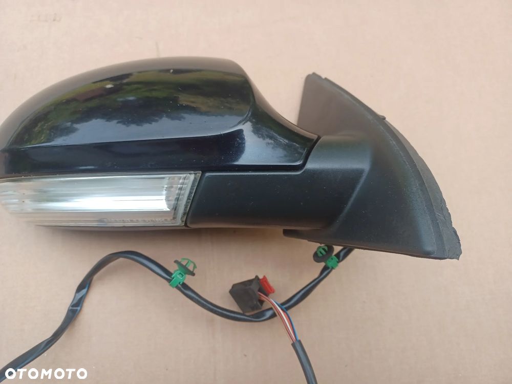LUSTERKO PRAWE PASSAT B6 6PIN LC9X - 7