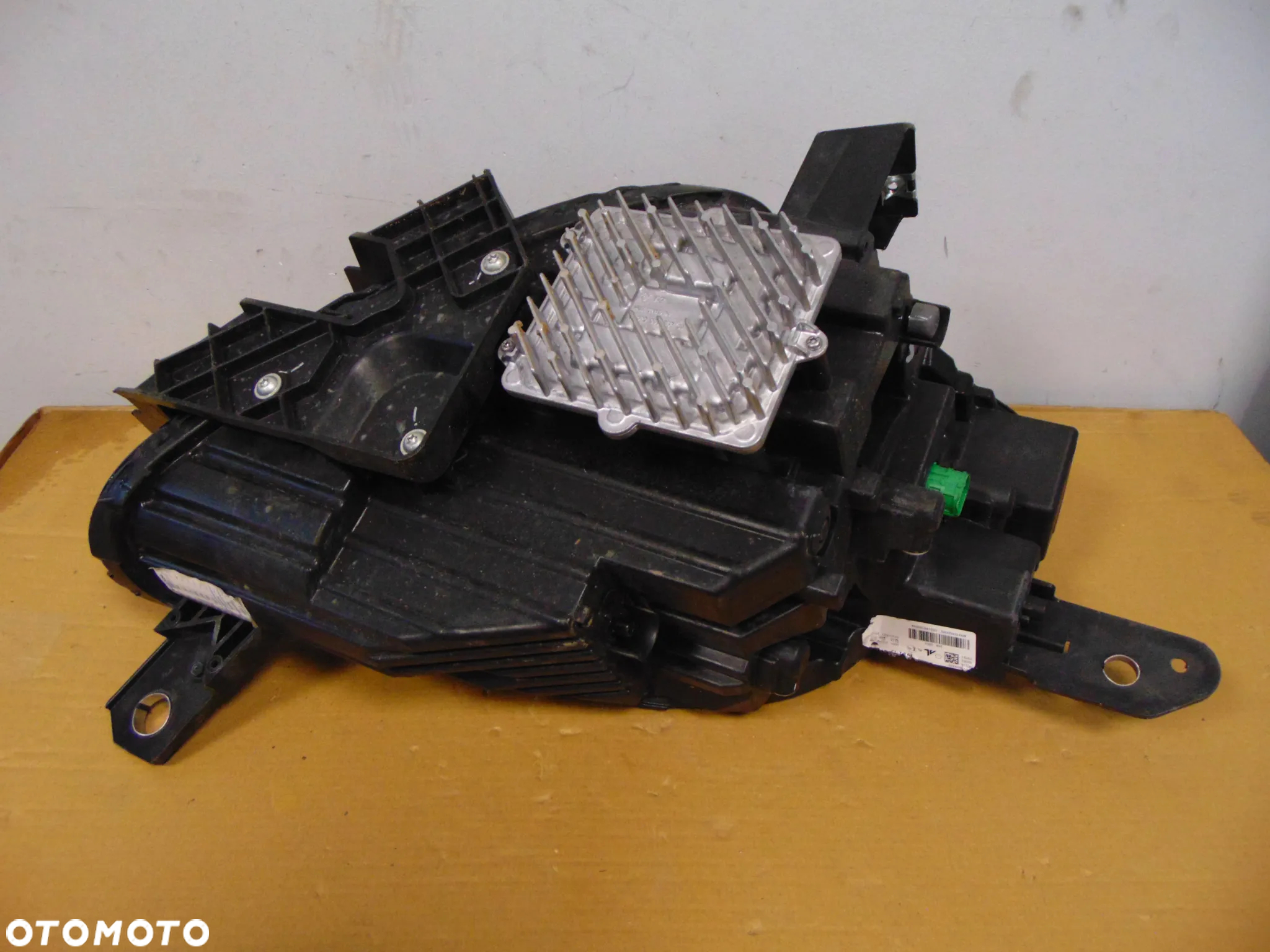 LAMPA LEWA FULL LED MASERATI GRECALE CIEMNA - 7