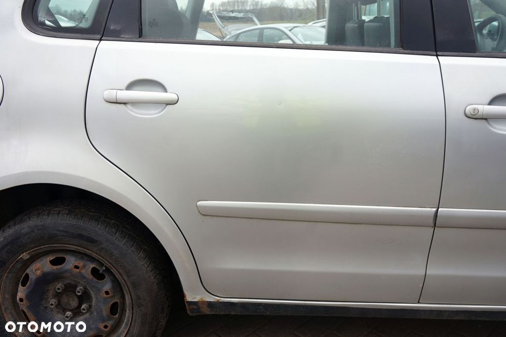 DRZWI TYLNE PRAWE POLO IV 9N LIFT 5D HB LA7W  SREBRNY VOLKSWAGEN 2004-2009 - 3