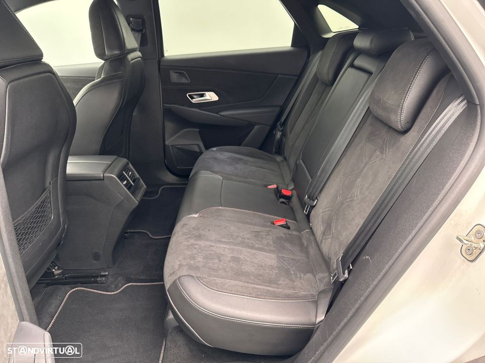 DS DS7 Crossback - 12