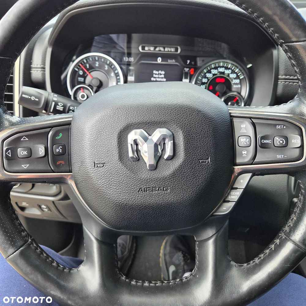 RAM 1500 Crew Cab Sport - 14