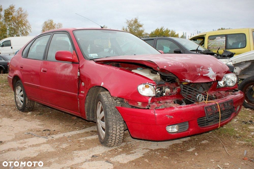 Toyota Corolla E11 2001 1.4VVTI Liftback (MASKA, ZDERZAK, LAMPA, BŁOTNIK, DRZWI, SZYBA, FOTEL) - 2