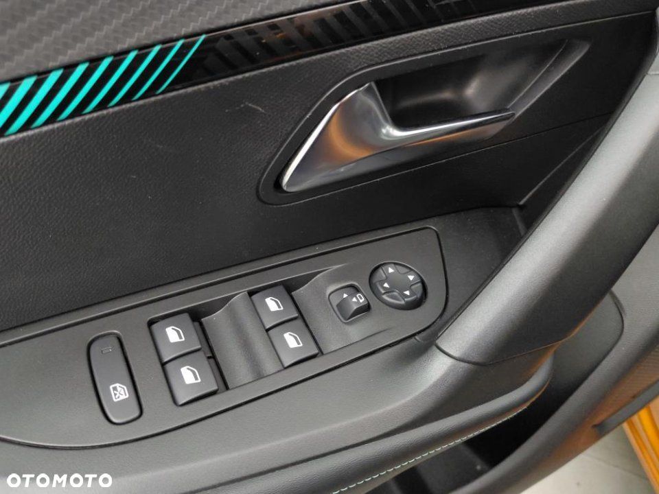 Peugeot 2008 - 9