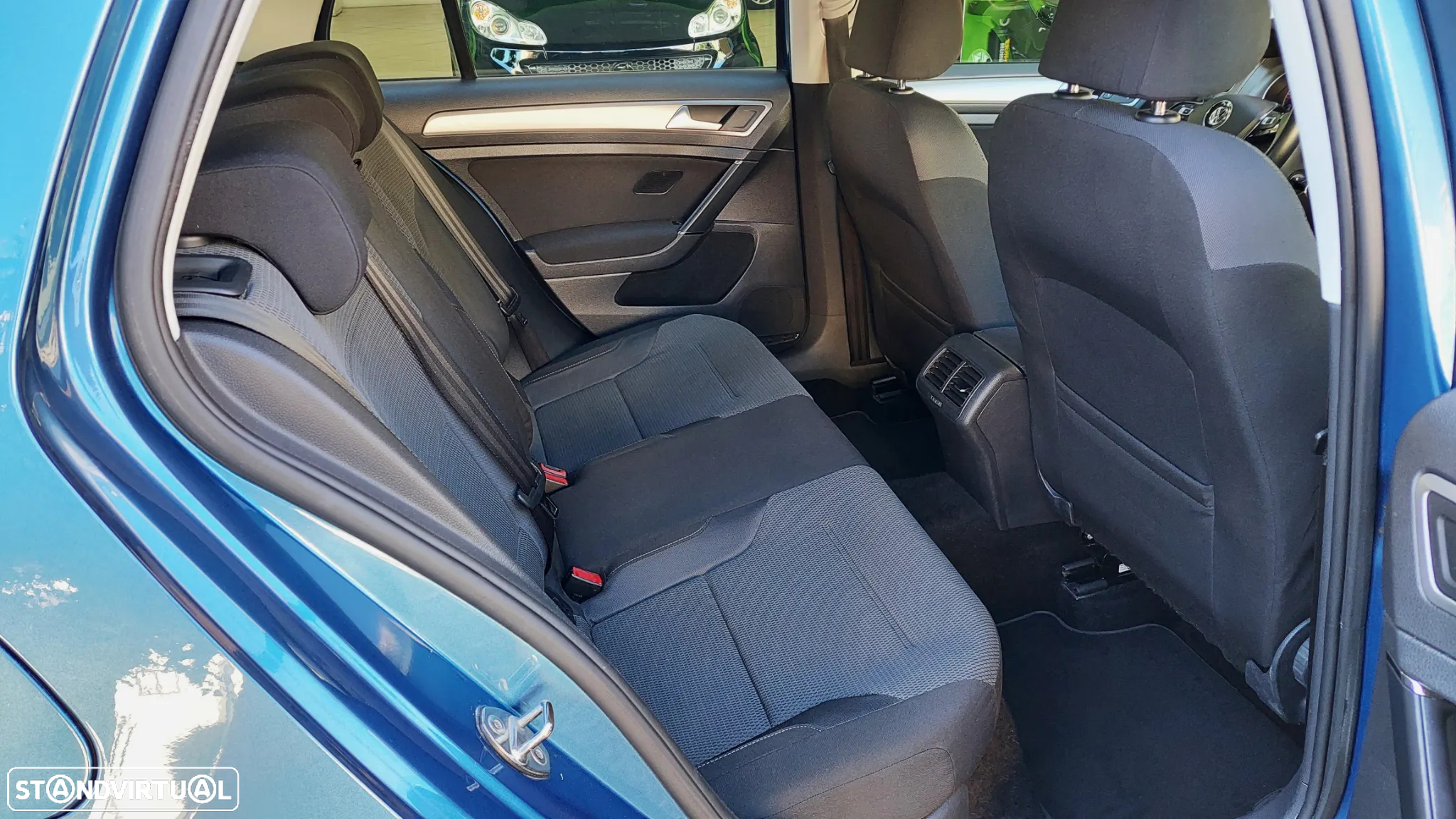 VW Golf 1.6 TDi Trendline BlueMotion - 20