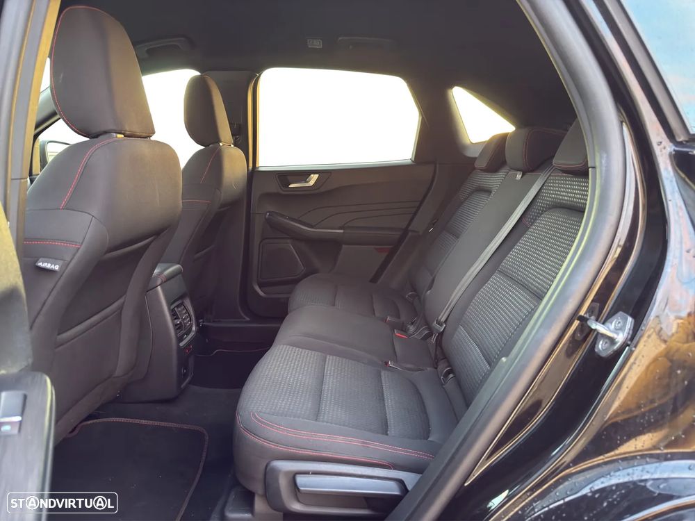 Ford Kuga 1.5 EcoBoost ST-Line - 12