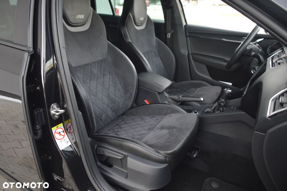 Skoda Octavia 2.0 TDI (Green tec) 4x4 DSG RS - 26