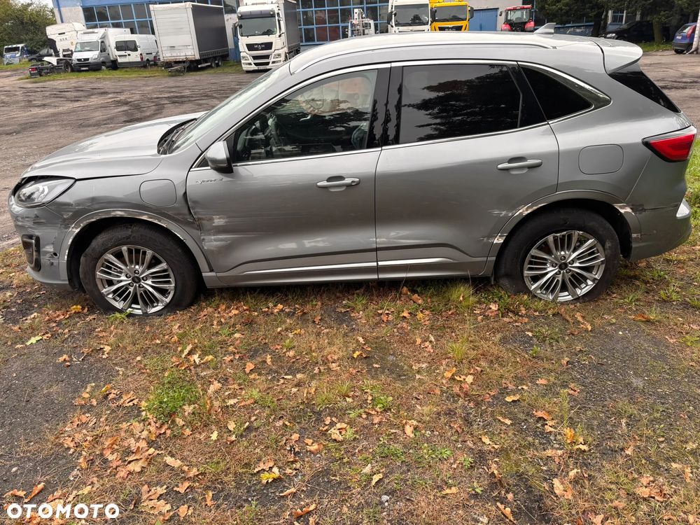 Ford Kuga - 1
