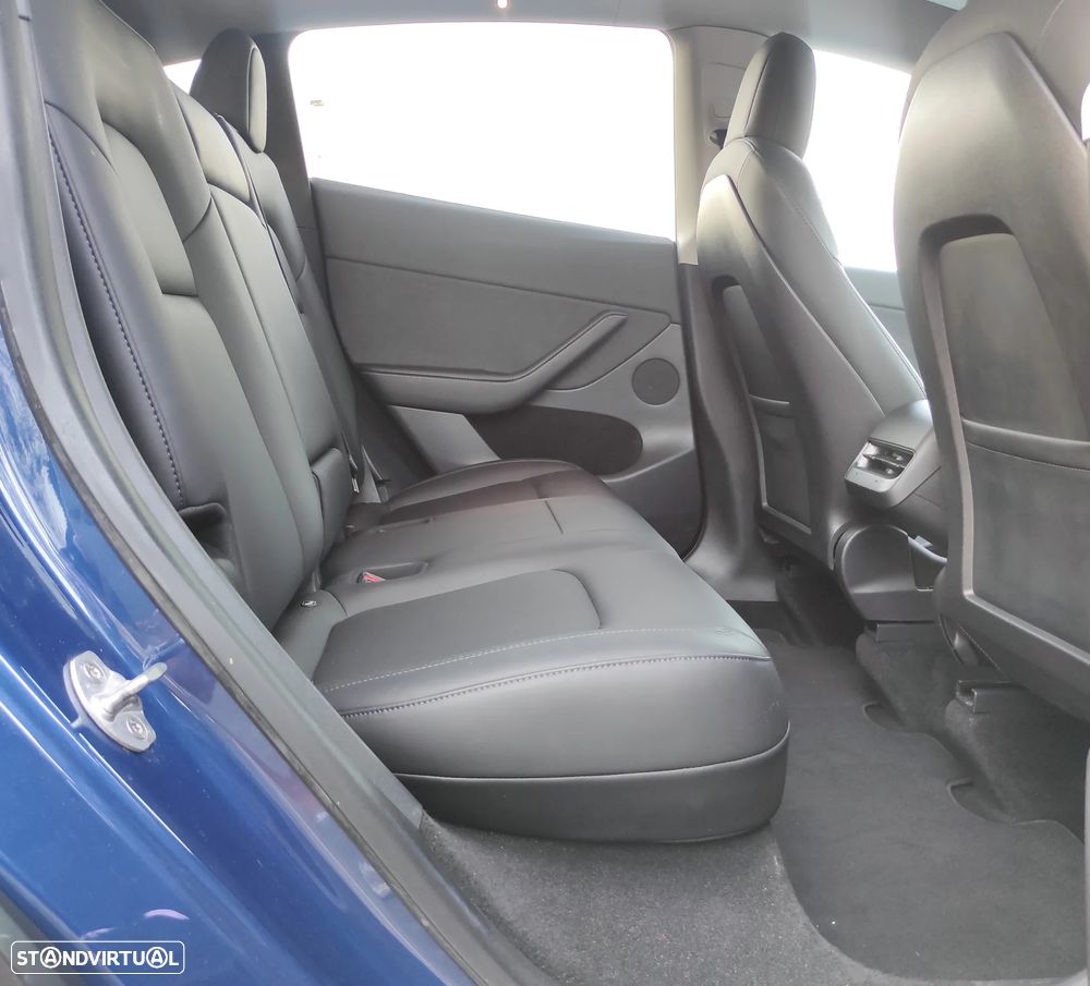 Tesla Model Y Long Range Dual Motor AWD - 24