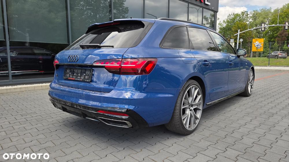 Audi A4 Avant 40 TDI quattro S tronic S line - 5