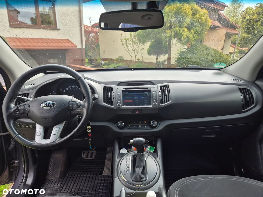 Kia Sportage 2.0 L - 9