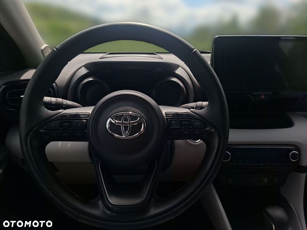 Toyota Yaris - 16