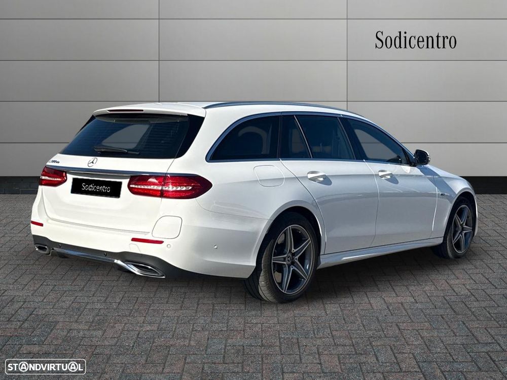 Mercedes-Benz E 300 - 4