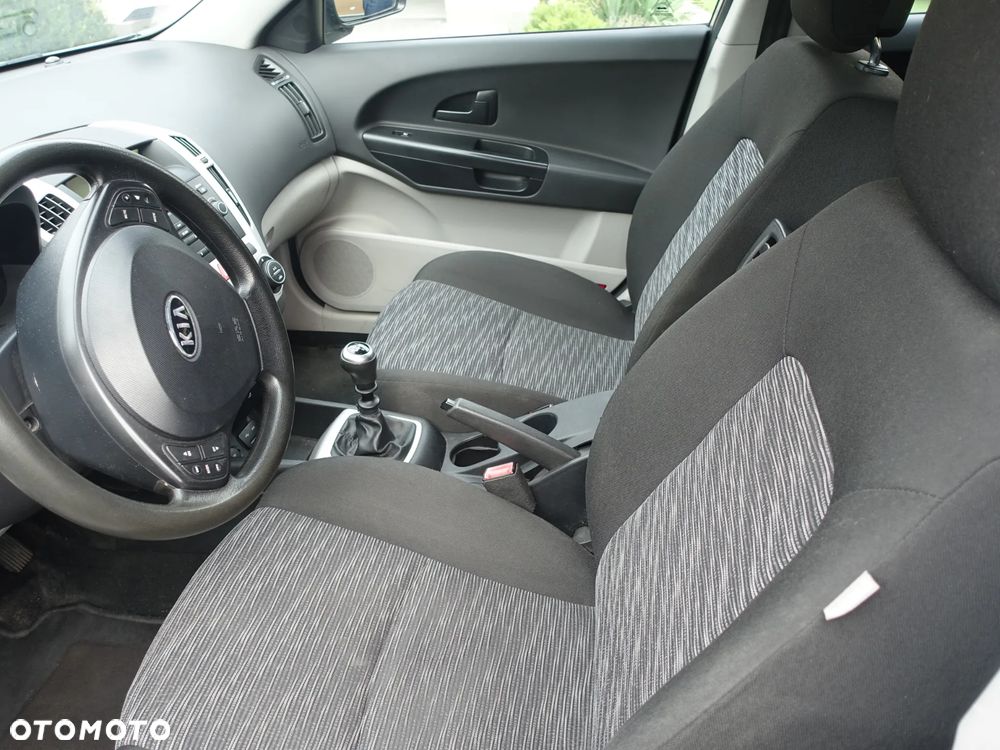 Kia Ceed 1.4 M - 9