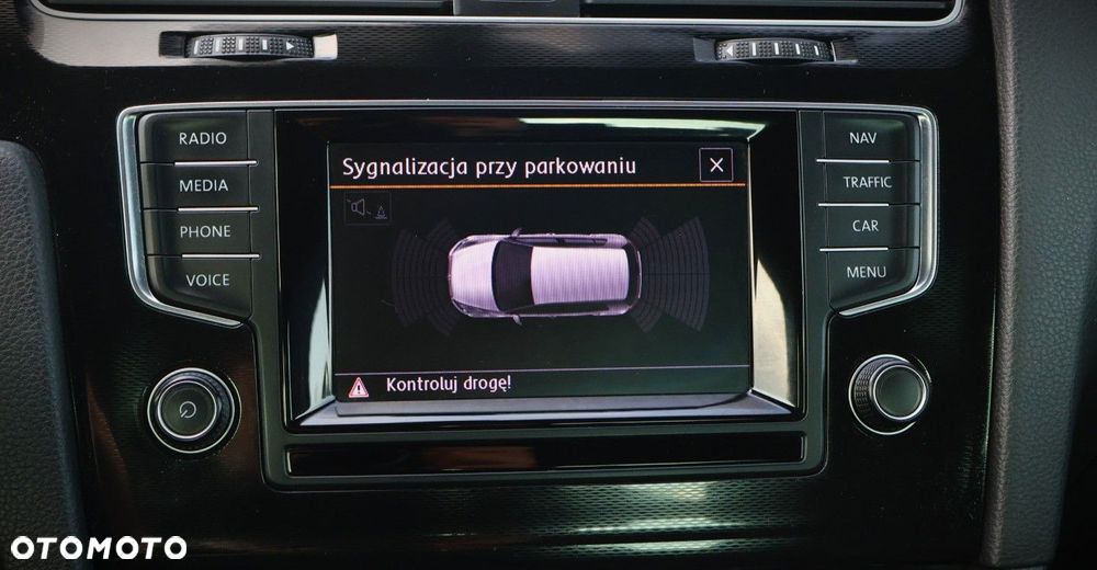 Volkswagen Golf - 27