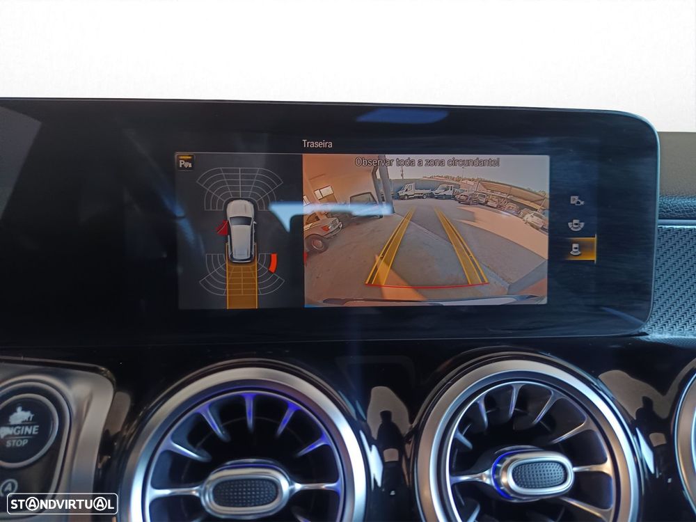 Mercedes-Benz GLB 180 d AMG Line - 32