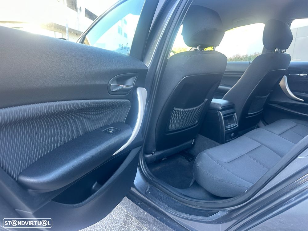 BMW 116 d EfficientDynamics Edition - 24