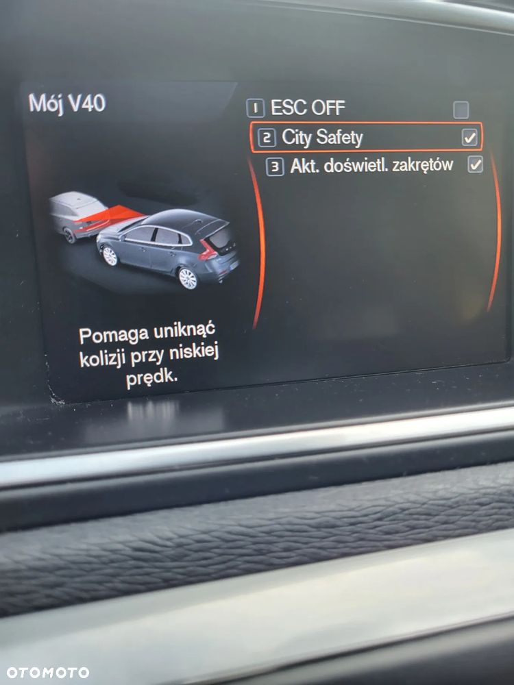 Volvo V40 D2 R Design - 29