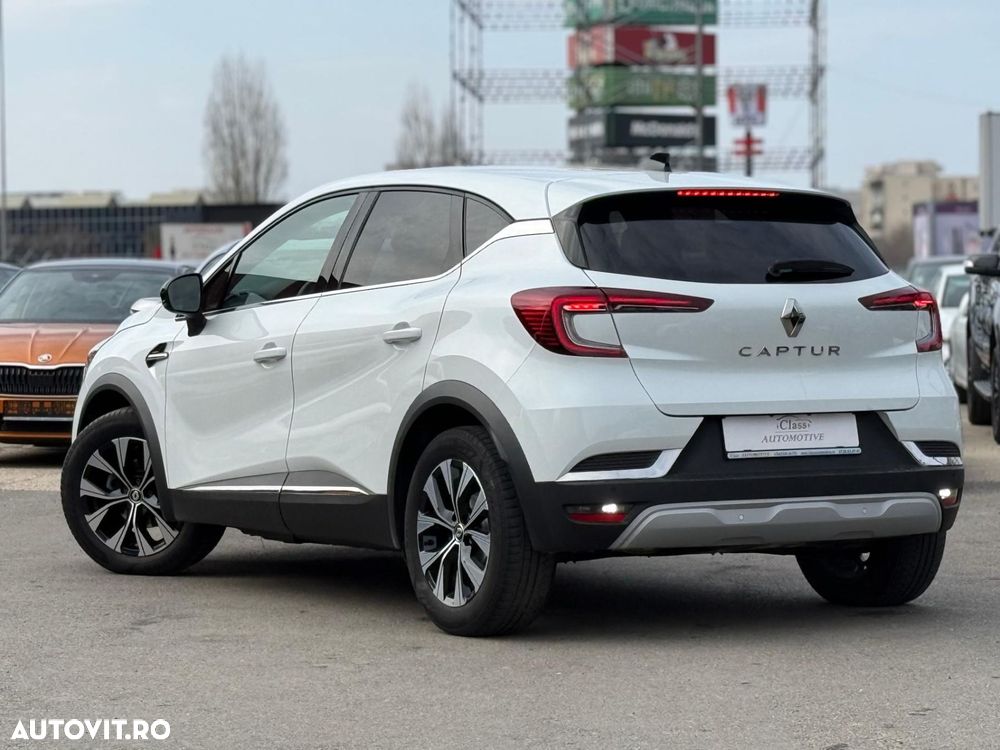 Renault Captur - 31