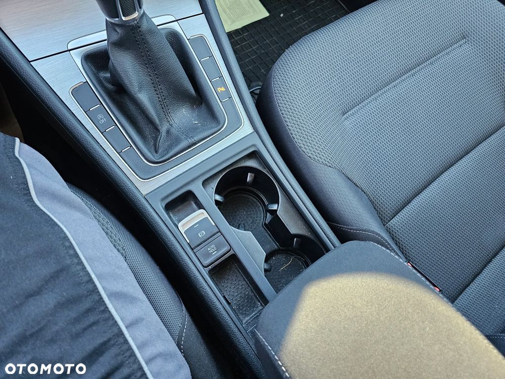 Volkswagen Golf Variant 2.0 TDI BlueMotion Technology Comfortline - 21