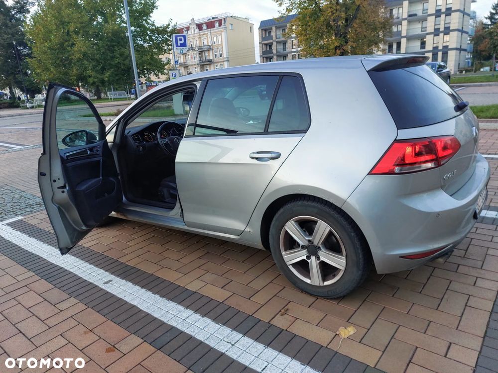Volkswagen Golf - 11