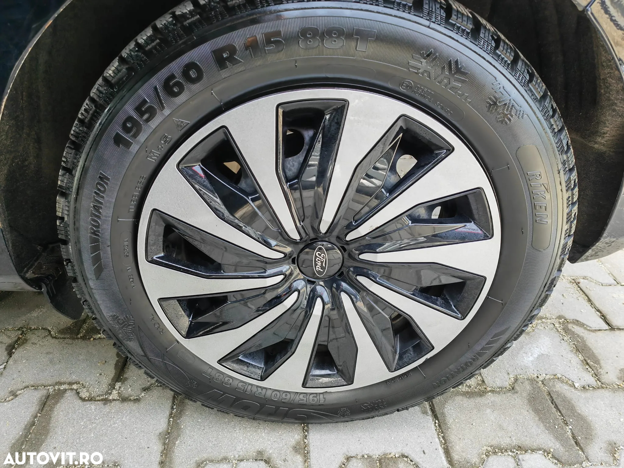 Ford Fiesta 1.1 Trend - 13