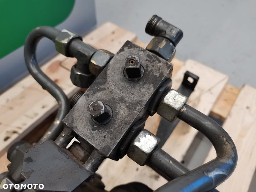 Rozdzielacz Fendt 824 Favorit - 6